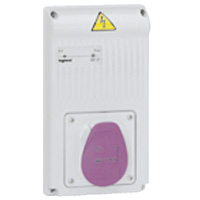 P17 Пан.с трансф. 220/24В 150ВА в щит. роз.16А 2К 24В IP44 220х125 058926 Legrand