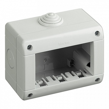 Защищенный корпус IP40, 4-мод. 25404 Bticino