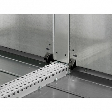 Соединитель МП оцинкованный 1800mm 1шт 4590700 Rittal
