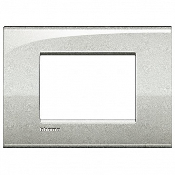 Рамка 3 модуля LIVING LIGHT, горизонтальная, лунное серебро LNC4803GL Bticino
