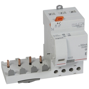 Дифференциальный блок DX3 - тип Hpi - 300 мА - 4П - 400 В~ - 63 А - 3 модуля 410546 Legrand