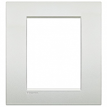 Рамка 3+3 модуля LIVING LIGHT, горизонтальная, белый жемчуг LNC4826PR Bticino