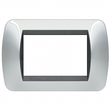 Рамка 3 модуля LIVING LIGHT, светлый хром L4803CR Bticino