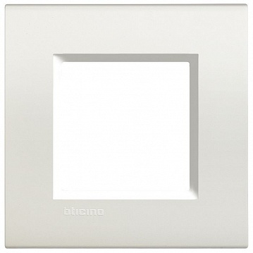 Рамка 1 пост LIVING LIGHT, белый LNA4802BI Bticino