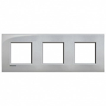 Рамка 3 поста LIVING LIGHT, алюминий LNE4802M3TE Bticino