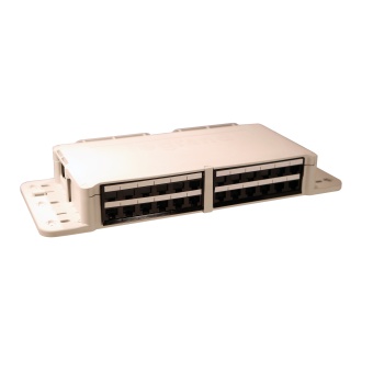 Коробка распределительная неукомплектованная - 24 х RJ45 033797 Legrand
